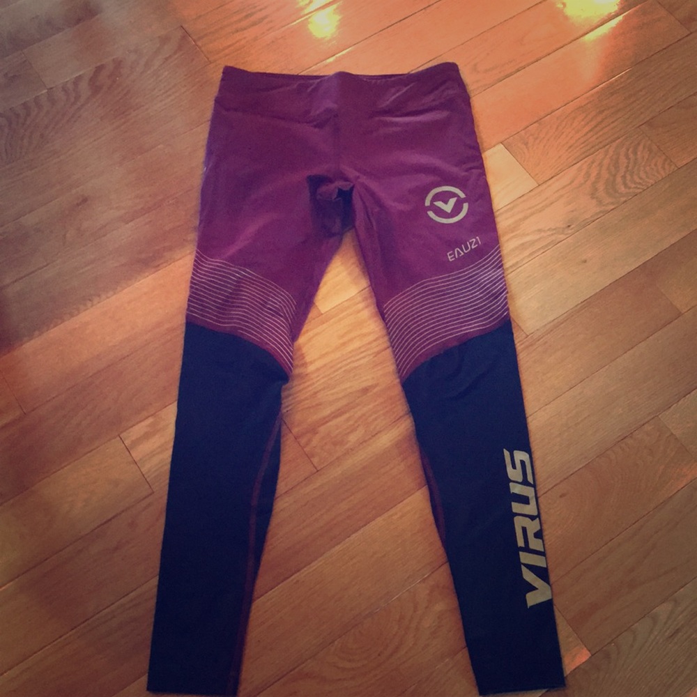 Size small Virus leggings